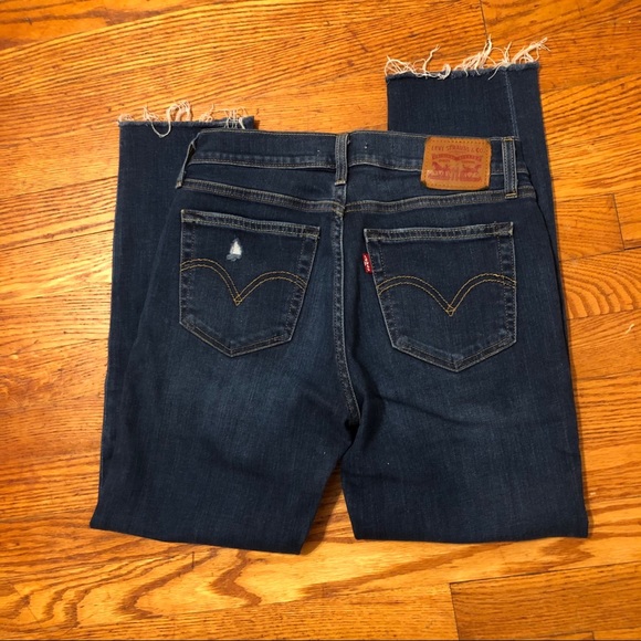Levi’s Borrowed From The Boys Jeans - Size 25 - Picture 2 of 5